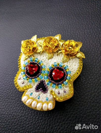 Брошь 