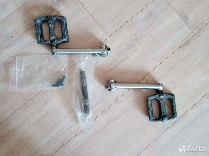 Шатуны с педалями и осью на bmx