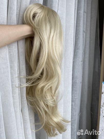 Парик блонд с челкой