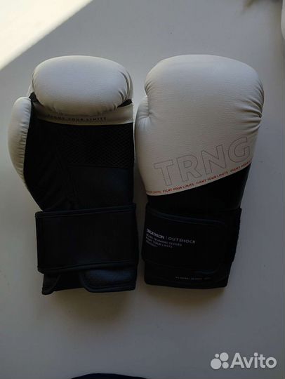 Боксерские перчатки 12 oz