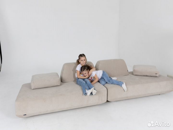Диван со спальным местом 2700х1650 мм