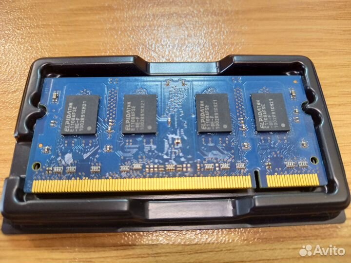 Оератианая память Elpida 1gb 1r8 PC2 -6400