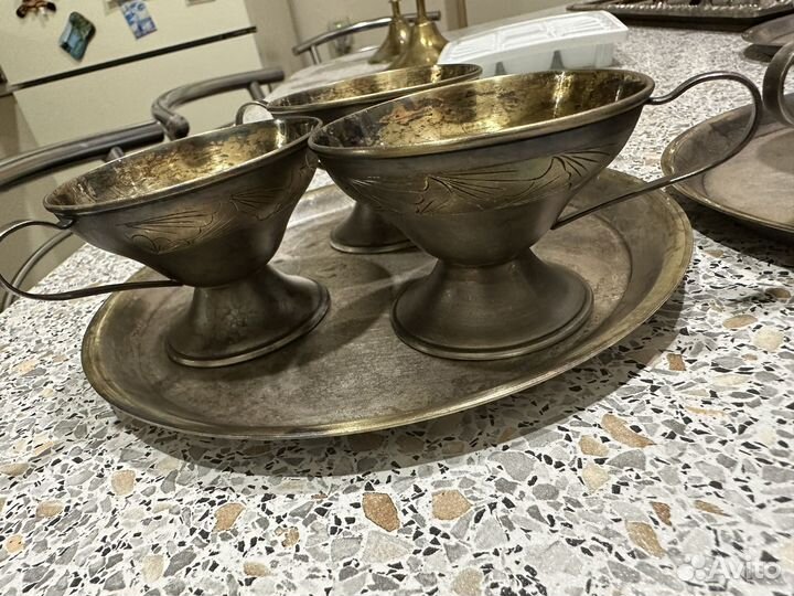 Чашки и поднос юммет