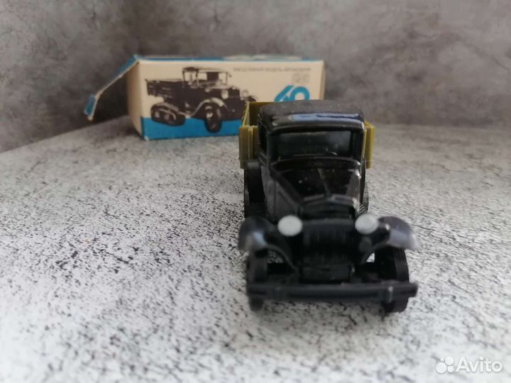 Модель автомобиля СССР 1/43 газ 60