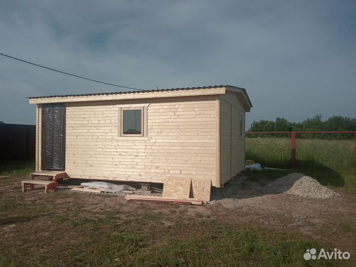 Дачный домик. Бытовка