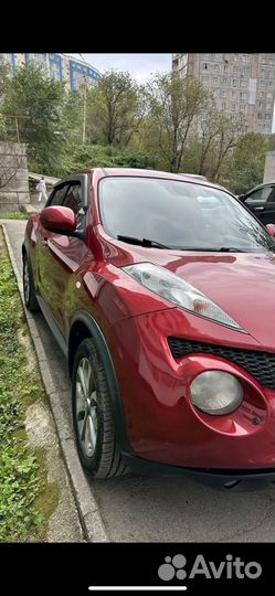 Nissan Juke 1.6 CVT, 2013, битый, 162 000 км