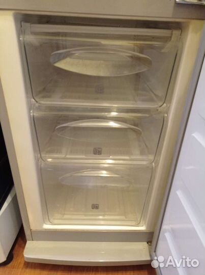 Холодильник Samsung cool n cool