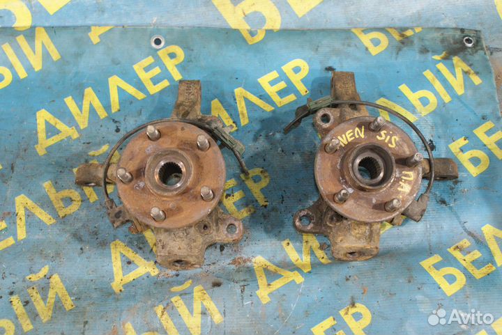 Поворотный кулак Toyota Avensis