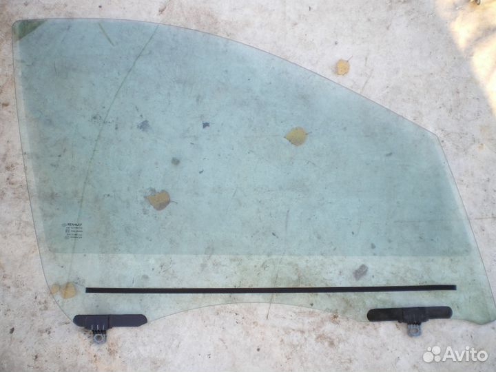 Стекло переднее правое Рено Сценик 3