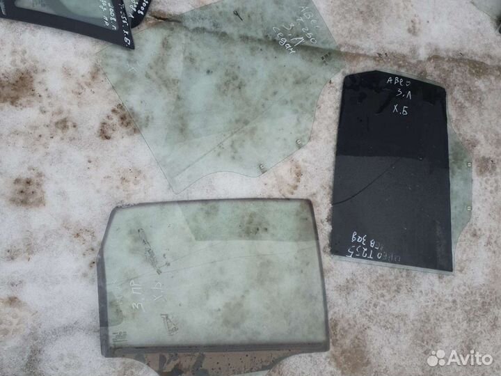 Стекло двери правое Chevrolet Aveo