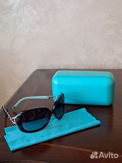 Солнечные очки женские