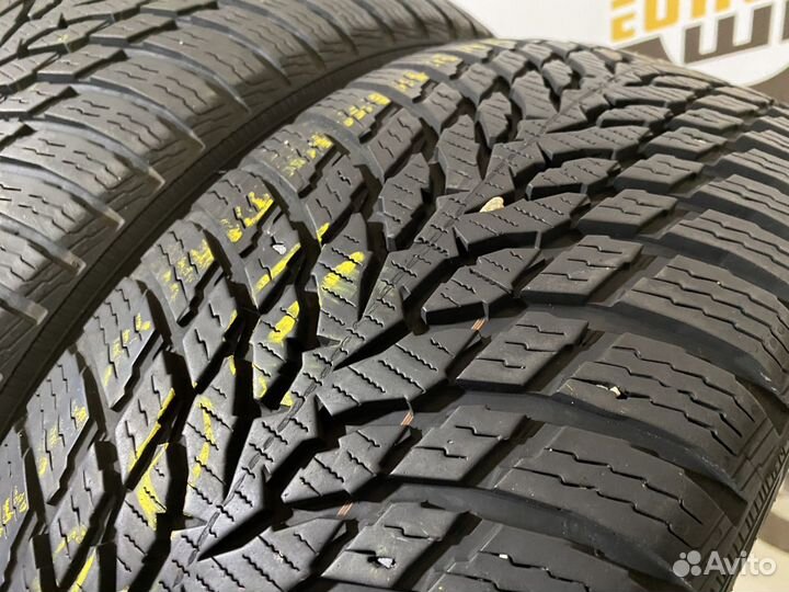 Nokian Tyres WR Snowproof 215/55 R17