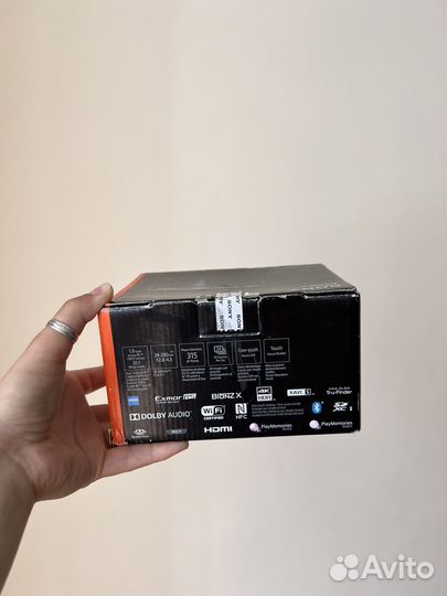 Карманный Sony rx100 m6