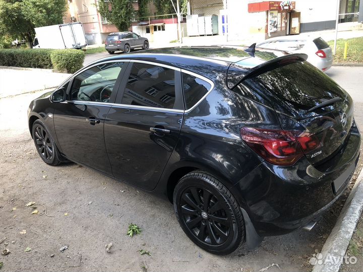 Opel Astra 1.6 AT, 2010, 145 000 км