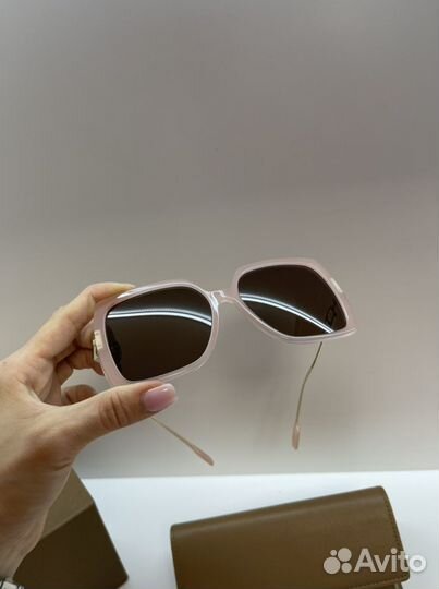 Солнцезащитные очки burberry новые