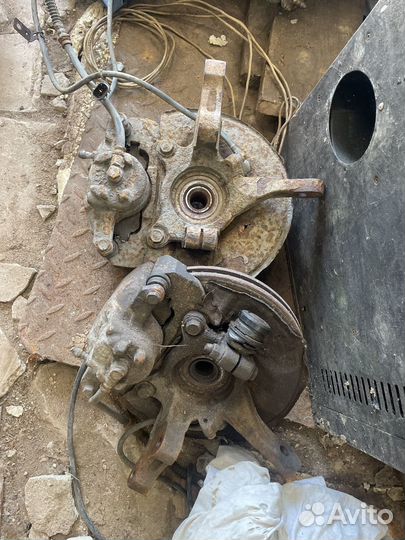 Ступица передняя лансер 9