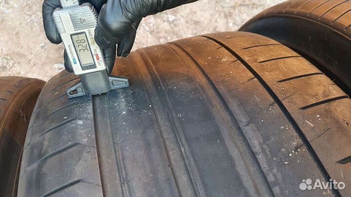 Pirelli P Zero PZ4 315/30 R22 107Y