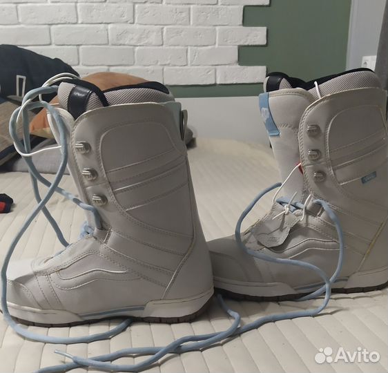 Vans off/сноуборд женские ботинки