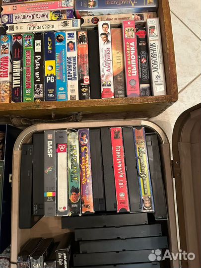 Видео-аудио кассеты, музыкальные диски