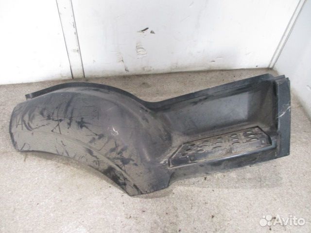 Корпус подножки правый Iveco 504047582