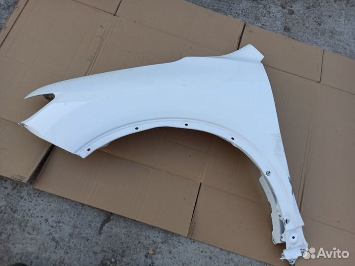 XTrail T32 Крыло переднее левое