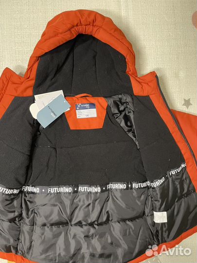 Демисезонная куртка для мальчика новая 128 размер