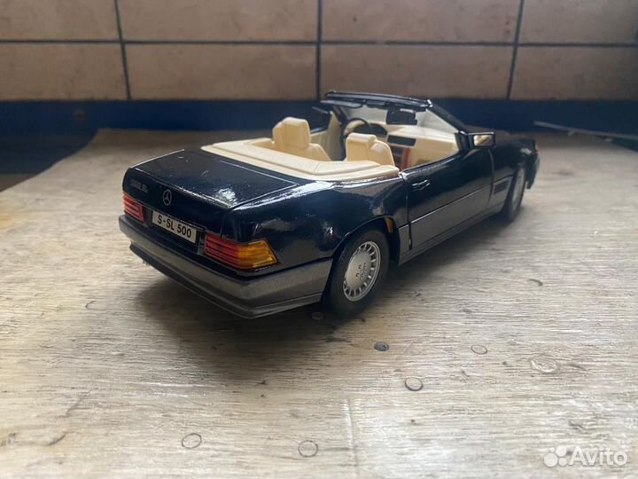 Модель Mercedes 500 Sl W129 Maisto 1/18