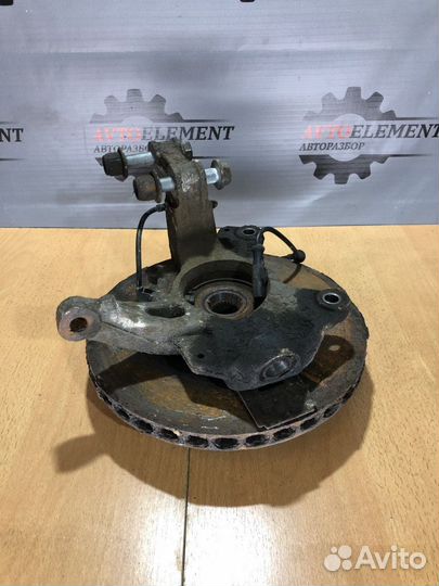 Кулак передний левый Рено Меган 3