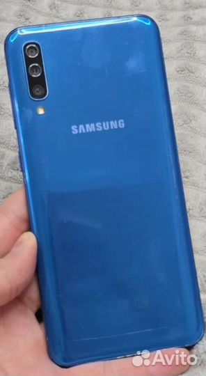 Samsung Galaxy A50, 4/64 ГБ