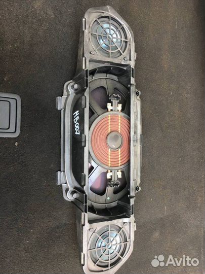 Колонка сабвуфер задняя Mercedes-Benz S-Class W221