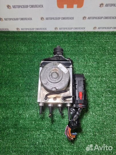 Блок ABS (насос) Volkswagen Golf