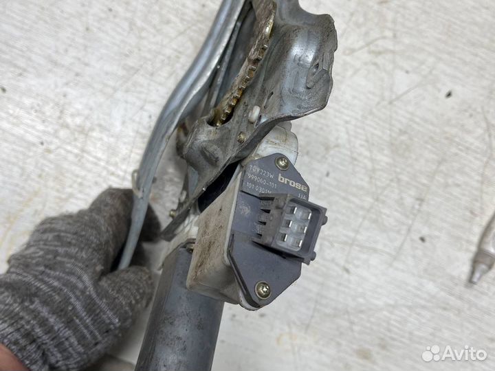 Электро Стеклоподъемник avensis t250