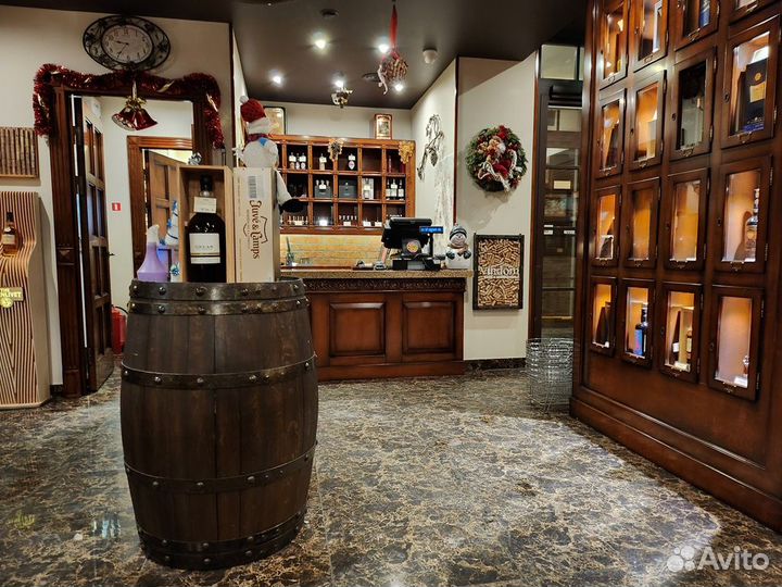 Эксклюзивный алкогольный бутик (работает 8 лет)