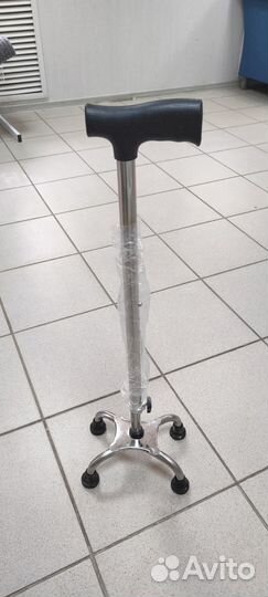 Трость четырехопорная