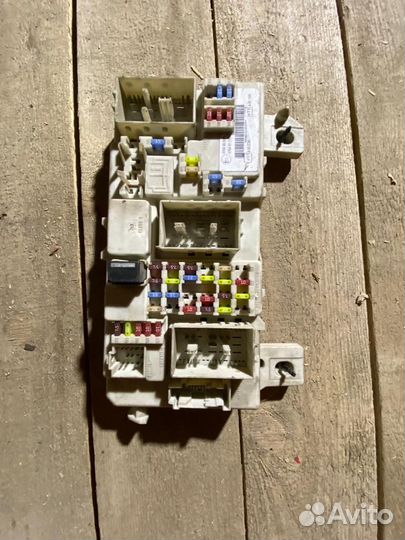 Ford Focus 2 блок предохранителей салонный