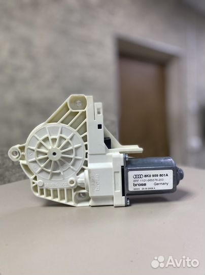 Моторчик стеклоподъемника Ауди А4 Б8 8К