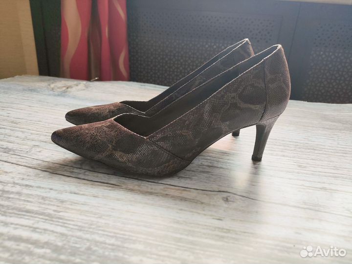 Туфли Tamaris и лоферы Marco Tozzi