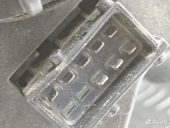 Фара передняя для Opel Corsa C 93188581