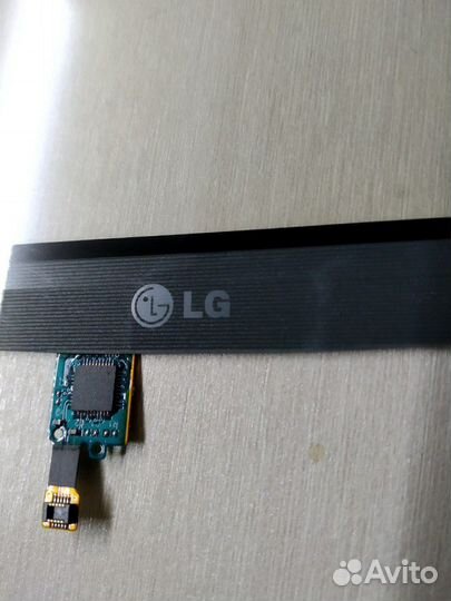 Тачскрин LG