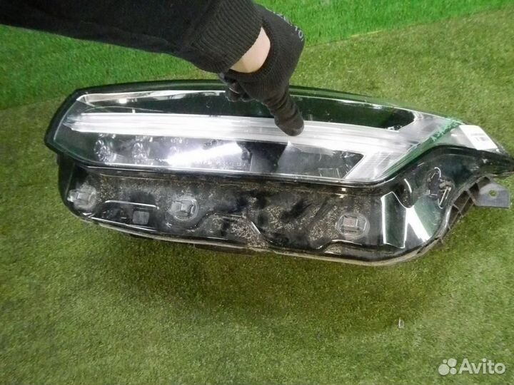 Фара левая Volvo XC90