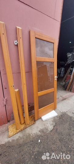 Дверь из натурального дерева