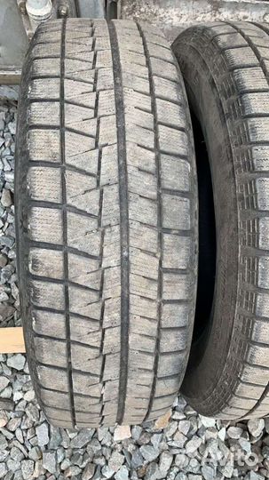 Bridgestone Blizzak Revo GZ 215/65 R16