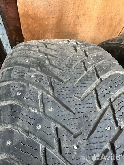 Nokian Tyres Hakkapeliitta 8 SUV 265/50 R20 111T