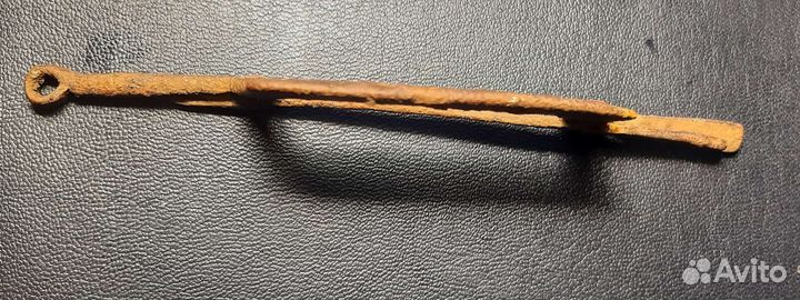 Фибула кресало уточка Хазары