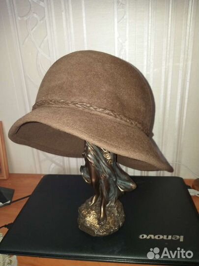 Шляпка фетровая