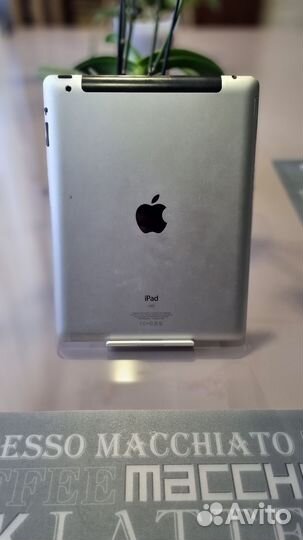 Apple iPad 2 (3G + Wi-Fi) 16Gb