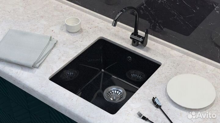 Мойка кухонная Marrbaxx Эльза Z027 черная