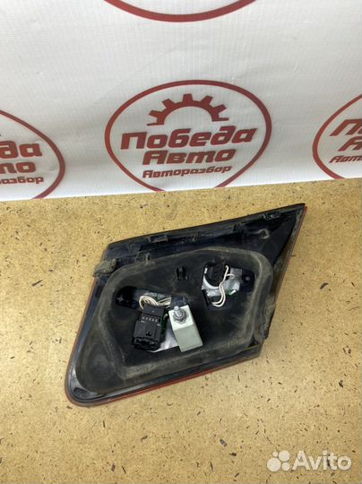 Задний правый фонарь на mercedes w212