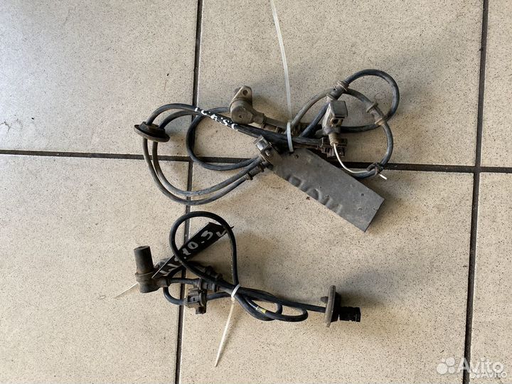 Датчик абс задний левый Mercedes-Benz W210