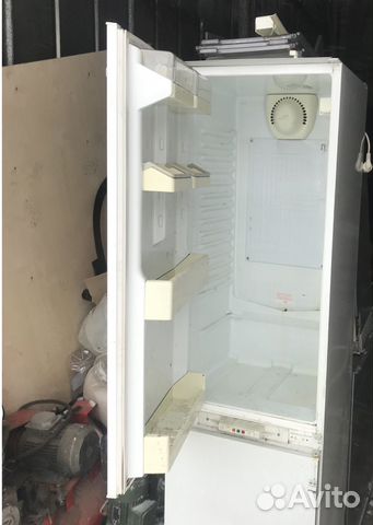 Холодильник встроенный Аристон, посудомойка Бош